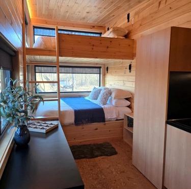 Willow: Modern Eco-Pod Retreat in Pennsylvania Forest in a Tiny Cabin with Scenic Views