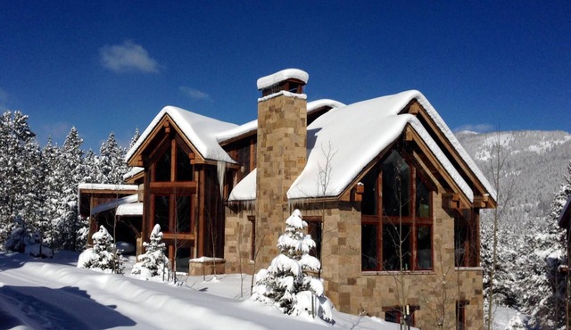 Wonderful Ski Access, Privacy and Views - 5+Bed/5.5 Bath Sleeps 18+
