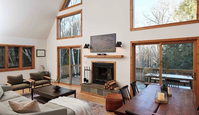 Woodland Chalet, Fire Pit, Gazebo & Forest Views