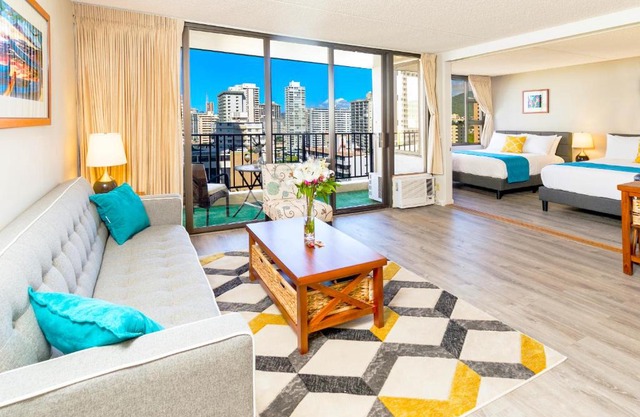 15th Floor Ocean View - 1 Block to Beach - AC, Parking, WiFi