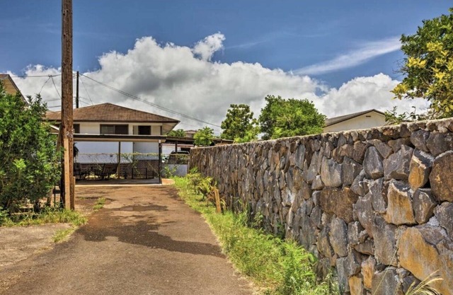2BD / 1 BA Hidden Gem/ Unit C