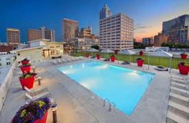 Luxury Highrise Loft Downtown ATL