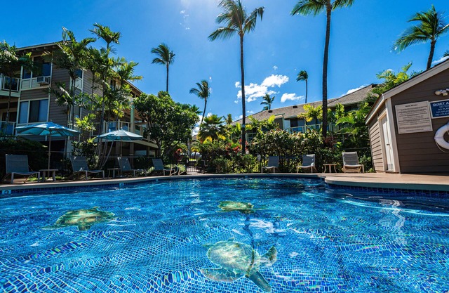 Serene Luxury Golf & Tennis Villa - outdoor pools, hot tub, bbq