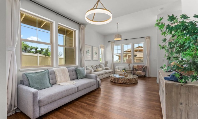 Makaha Valley Villa | 156 m² Villa ∙ 4 bedrooms ∙ 10 guests
