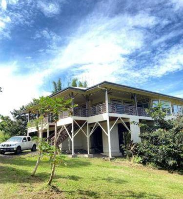Honomu House | 204 m² House ∙ 4 bedrooms ∙ 12 guests