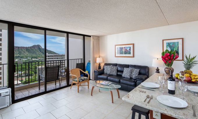 Waikiki Condo | 56 m² Condo ∙ 1 bedroom ∙ 4 guests