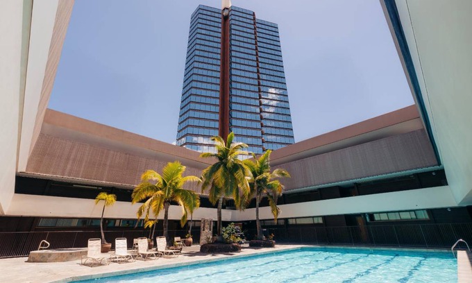Downtown Honolulu Hotel | 74 m² Hotel ∙ 4 guests