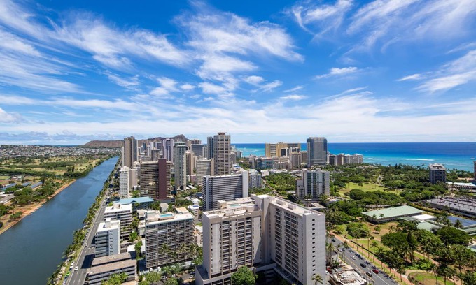 Waikiki Condo | 98 m² Condo ∙ 2 bedrooms ∙ 6 guests