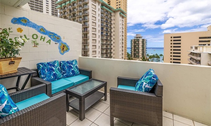 Waikiki Condo | ALOHA-WAIKIKI BEAUTIFUL OCEAN PENTHOUSE 1BR