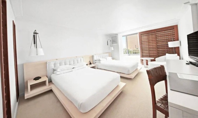 Waikiki Resort | Amazing Deal! 4 Serene Partial Ocean View Units, Pools, Mini-Market