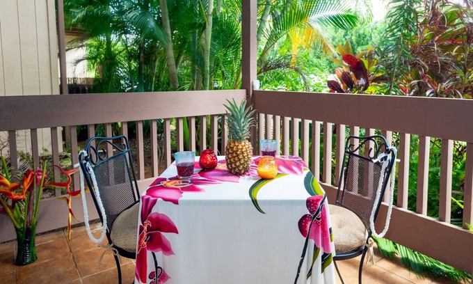 Princeville Condo | Cheerful & Affordable Studio Apartment - Walking Distance to Beaches