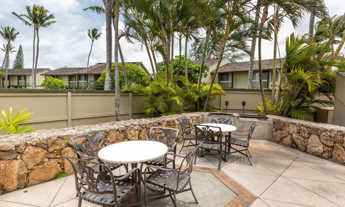 Kahuku Apartment | Chic Island Hideaway | AC, 2 Pools | Walk to Beach, Dining, Golf, Attractions