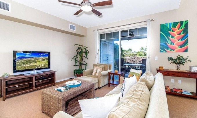 Kamuela House | FREE Late Checkout For Fall Bookings! Includes Mauna Lani Beach Club Pass. Gol