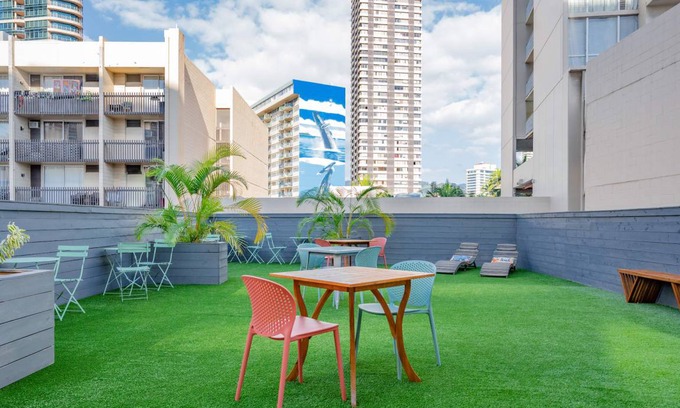 Waikiki Hostel | Hostel ∙ 3 guests