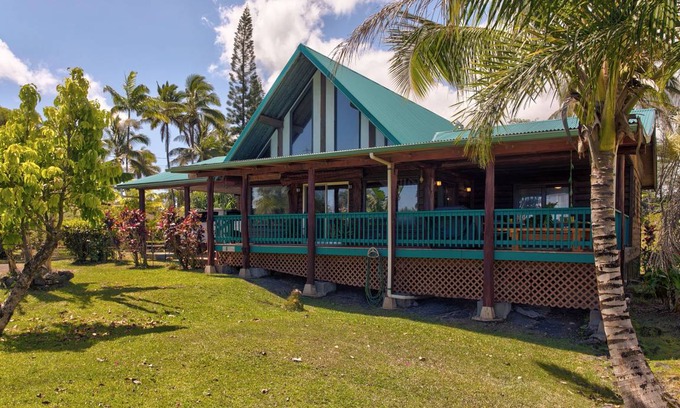 Keaau House | House ∙ 2 bedrooms ∙ 6 guests