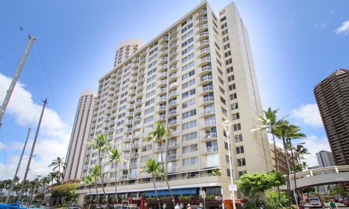 Waikiki Apartment | Ilikai Marina 987 City View Studio