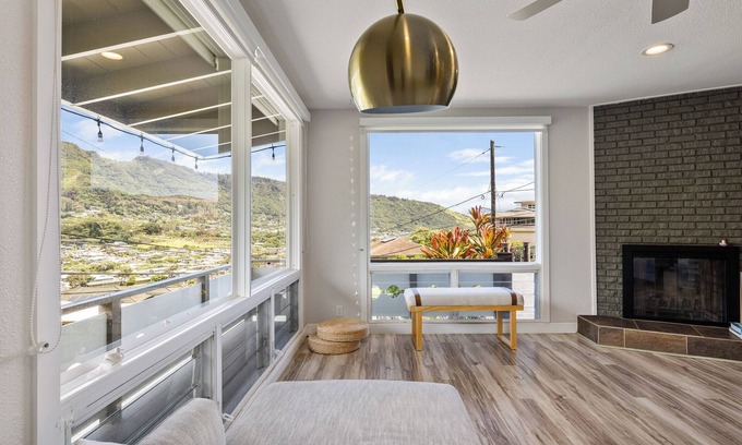 Manoa House | Mid-Century Modern Manoa Home with a Mountain View
