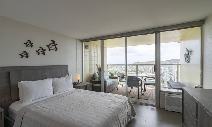 Waikiki Condo | Modern 43rd Floor 1BD - Views of Panoramic Ocean & Diamond Head!