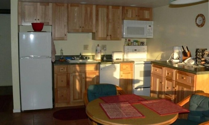 Maunaloa Resort | Molokai, Secluded Oceanfront Condo - Kaluakoi, Kepuhi Beach