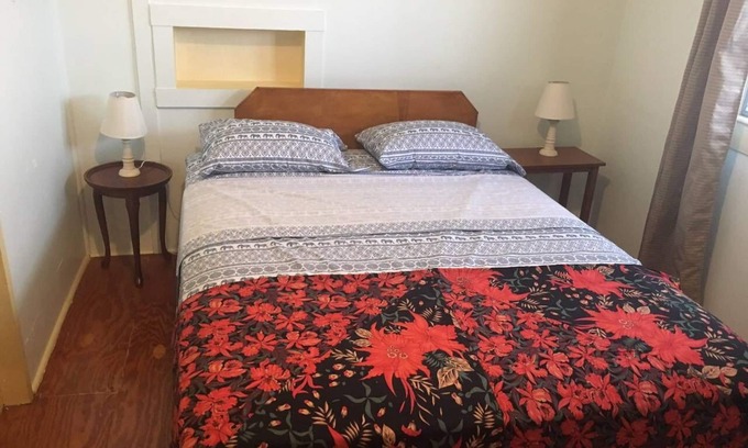Hilo Apartment | one bedroom Loft Apartment in the heart of Downtown Hilo