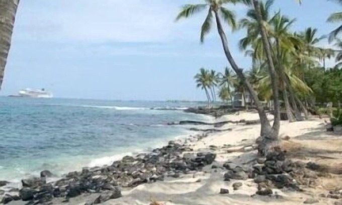 Historic Kailua Village Condo | Paradise isn't lost, it is here in KAILUA-KONA