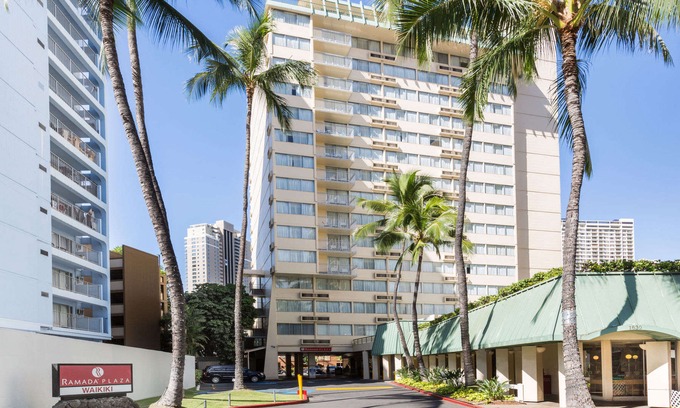 Waikiki Hotel | Ramada Plaza by Wyndham Waikiki