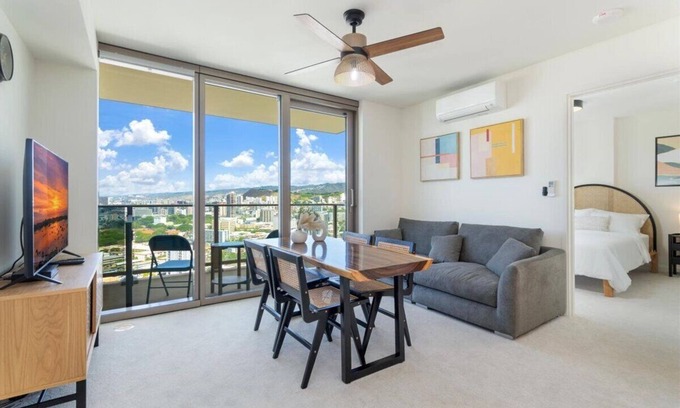Ala Moana Condo | Sky Ala Moana 2908: 2 BR, 2 BA Condominium in Honolulu, Sleeps 4