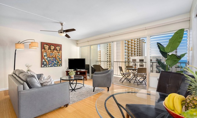 Waikiki Condo | Stunning Ocean View Condo! Best Location!