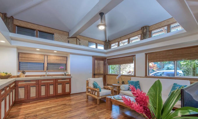 Historic Lahaina Front Street House | The KulanI Maui: boutique bungalow accommodations one walking street to beach