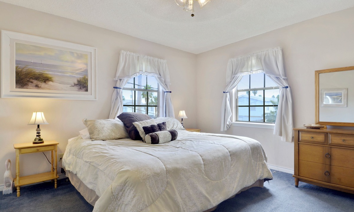 Jamaica Beach Cottage | Herons Nest by Ryson Vacation Rentals