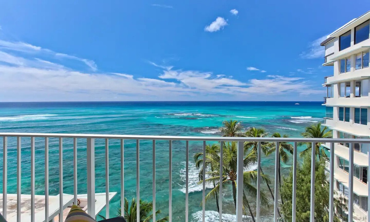 Diamond Head - Kapahulu - St. Louis Condo | 10th Floor Oceanfront🕊'Piece of Heaven'🕊for your Honolulu vacation