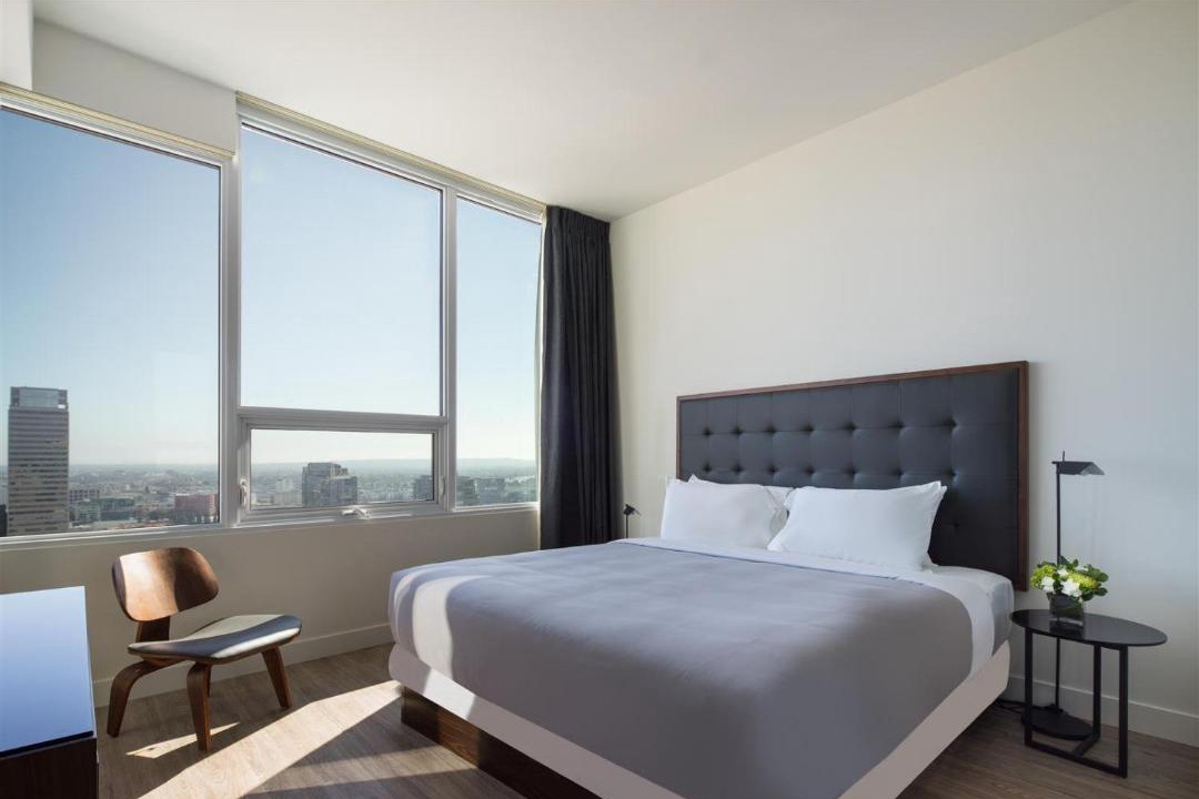 Downtown Los Angeles Apartment | Luxury Highrise Living Downtown LA