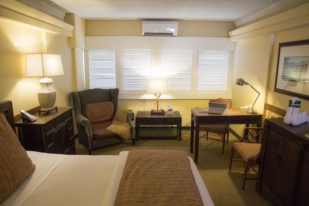 Photo of Livingroom in Waikiki