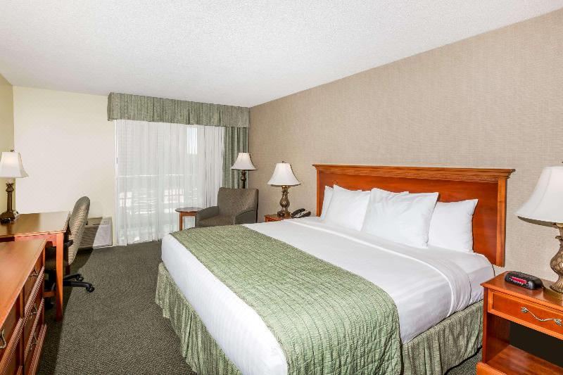 Photo of Bedroom in Waikiki