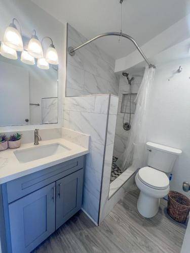 Photo of Bathroom in McCully - Moiliili