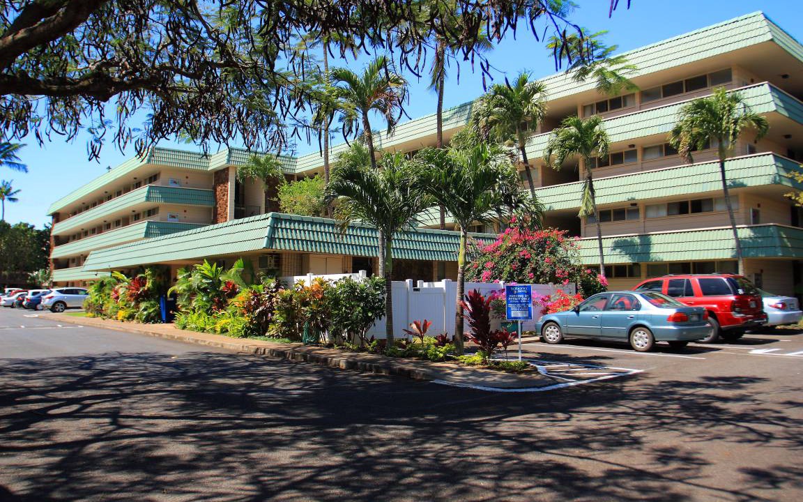 Photo of Others in Kahana