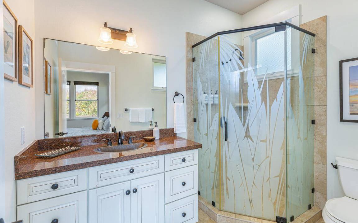 Photo of Bathroom in Poipu