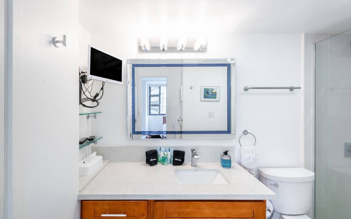 Photo of Bathroom in Waikiki
