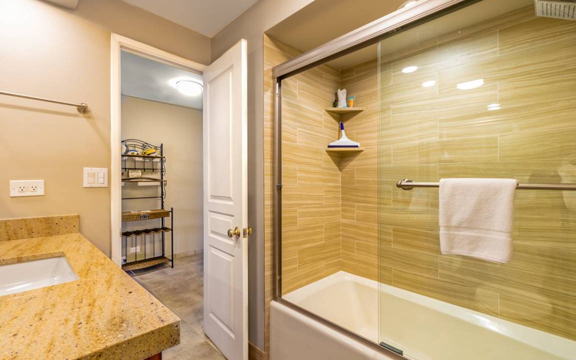 Photo of Bathroom in Honokowai
