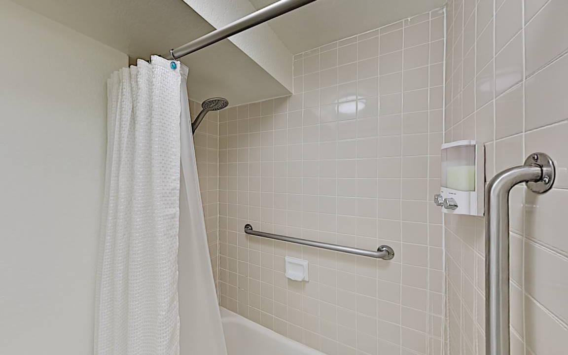 Photo of Bathroom in McCully - Moiliili