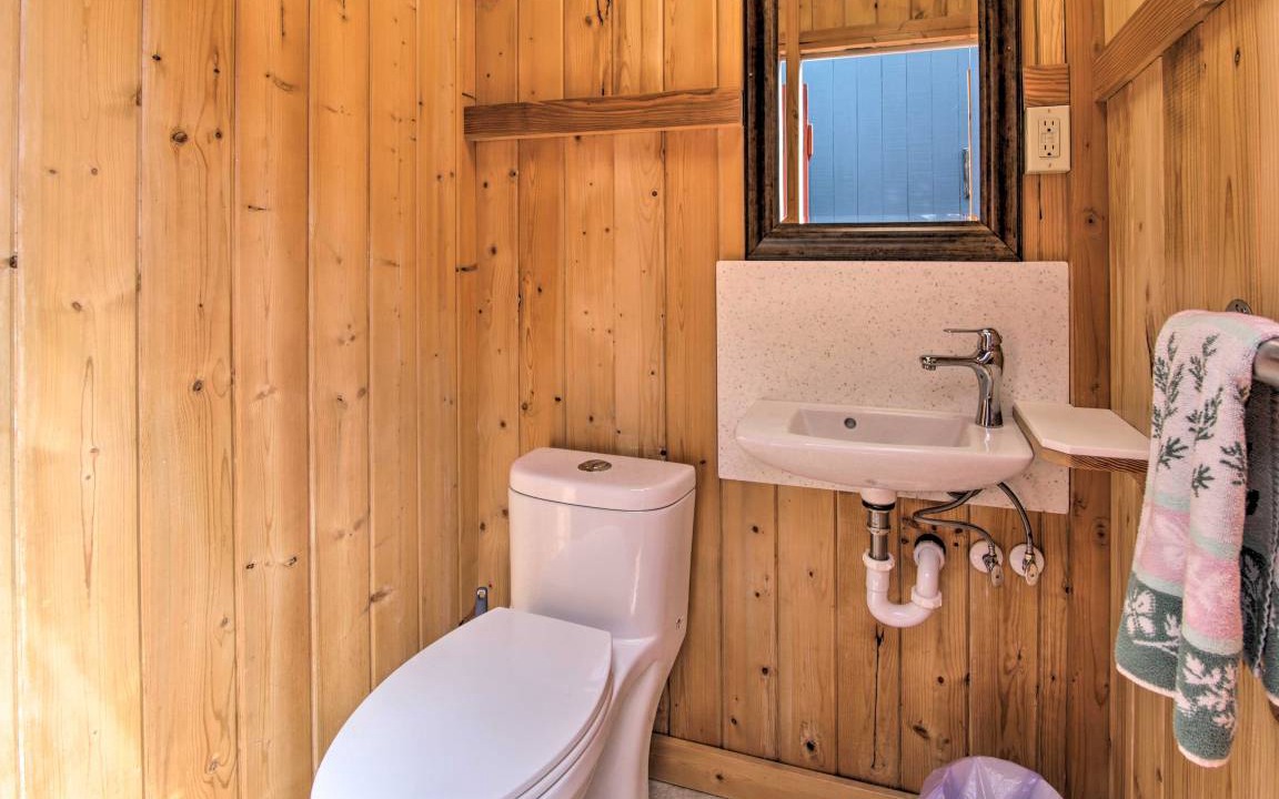 Photo of Bathroom in Captain Cook