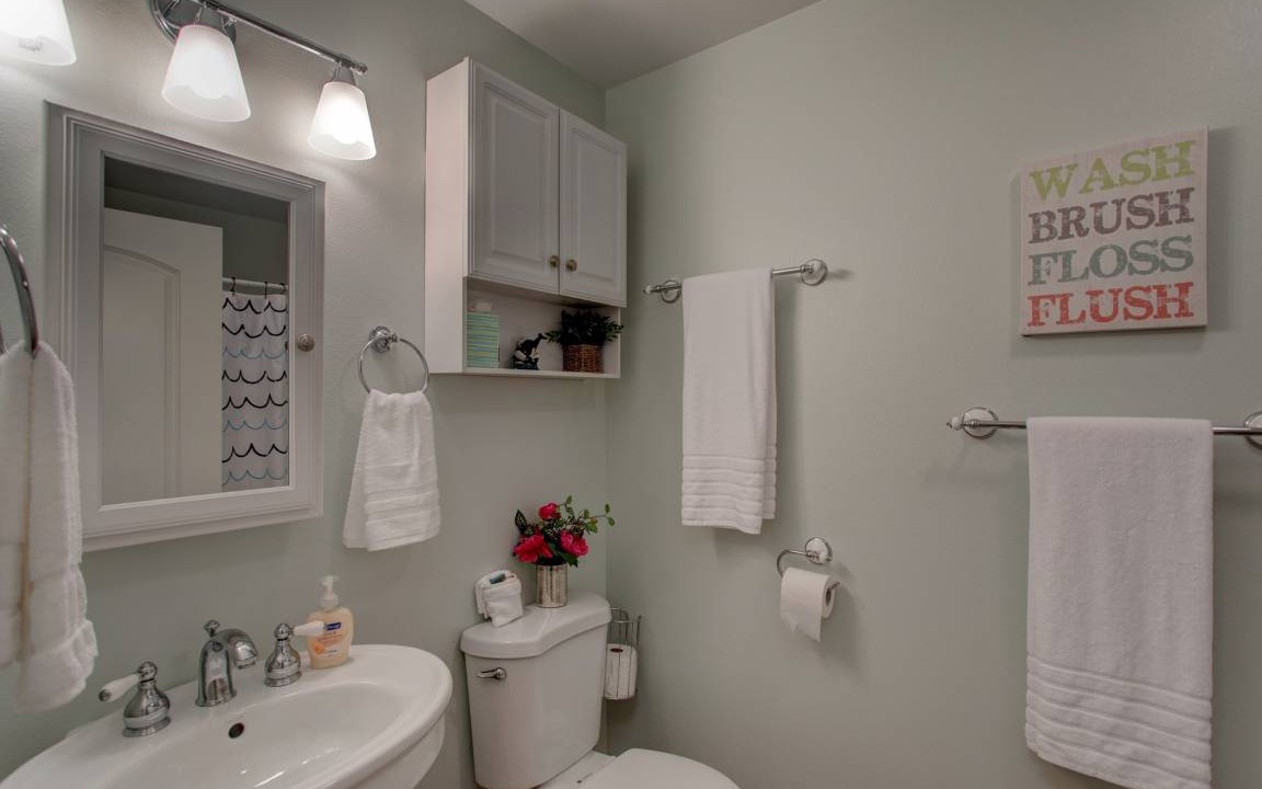 Photo of Bathroom in Royal Hawaiian Estates