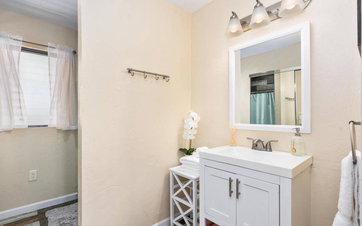 Photo of Bathroom in Kona Palisades