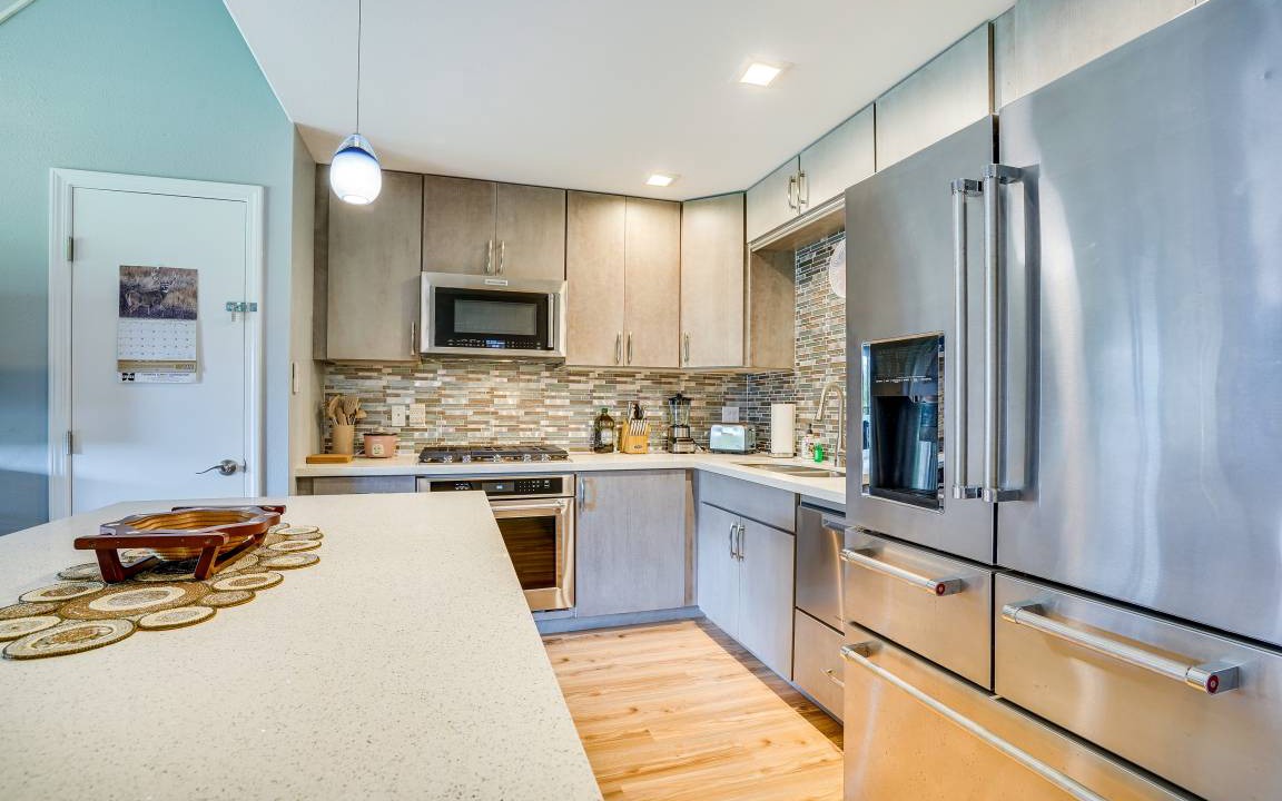 Photo of Kitchen in Kaunakakai