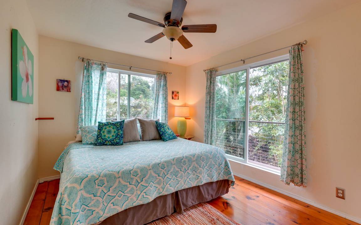 Photo of Bedroom in Kona Palisades
