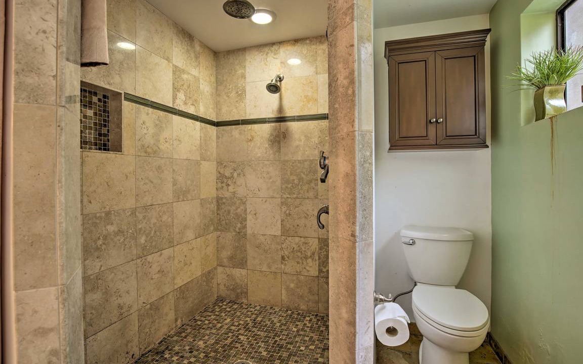Photo of Bathroom in Kona Palisades