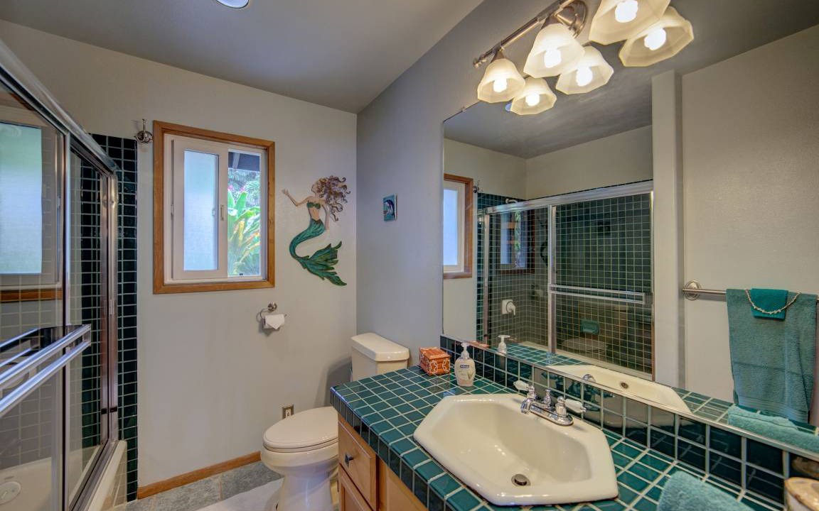 Photo of Bathroom in Ninole