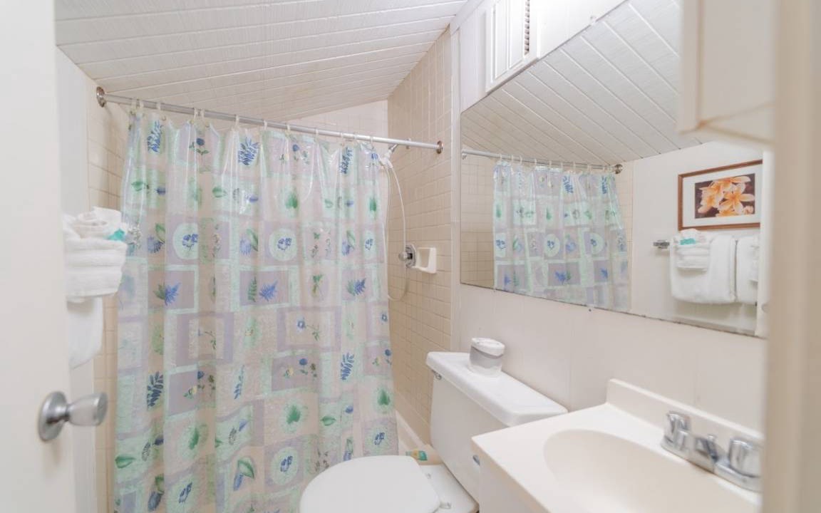 Photo of Bathroom in Kahuku
