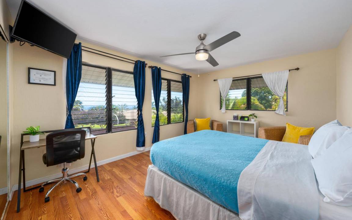 Photo of Bedroom in Kona Palisades
