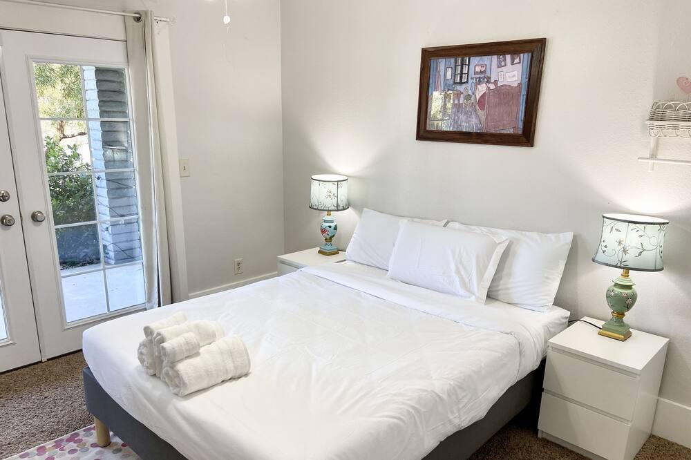 Photo of Bedroom in Spring Valley
